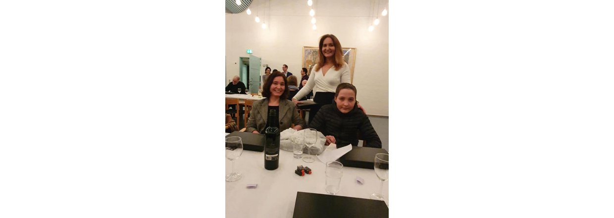 Dansende biler p generalforsamling